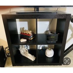 BOOK CASE / TV STAND. 
