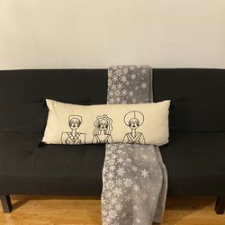Black sofa (turns into bed aswell) 