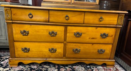 Maple wood dresser