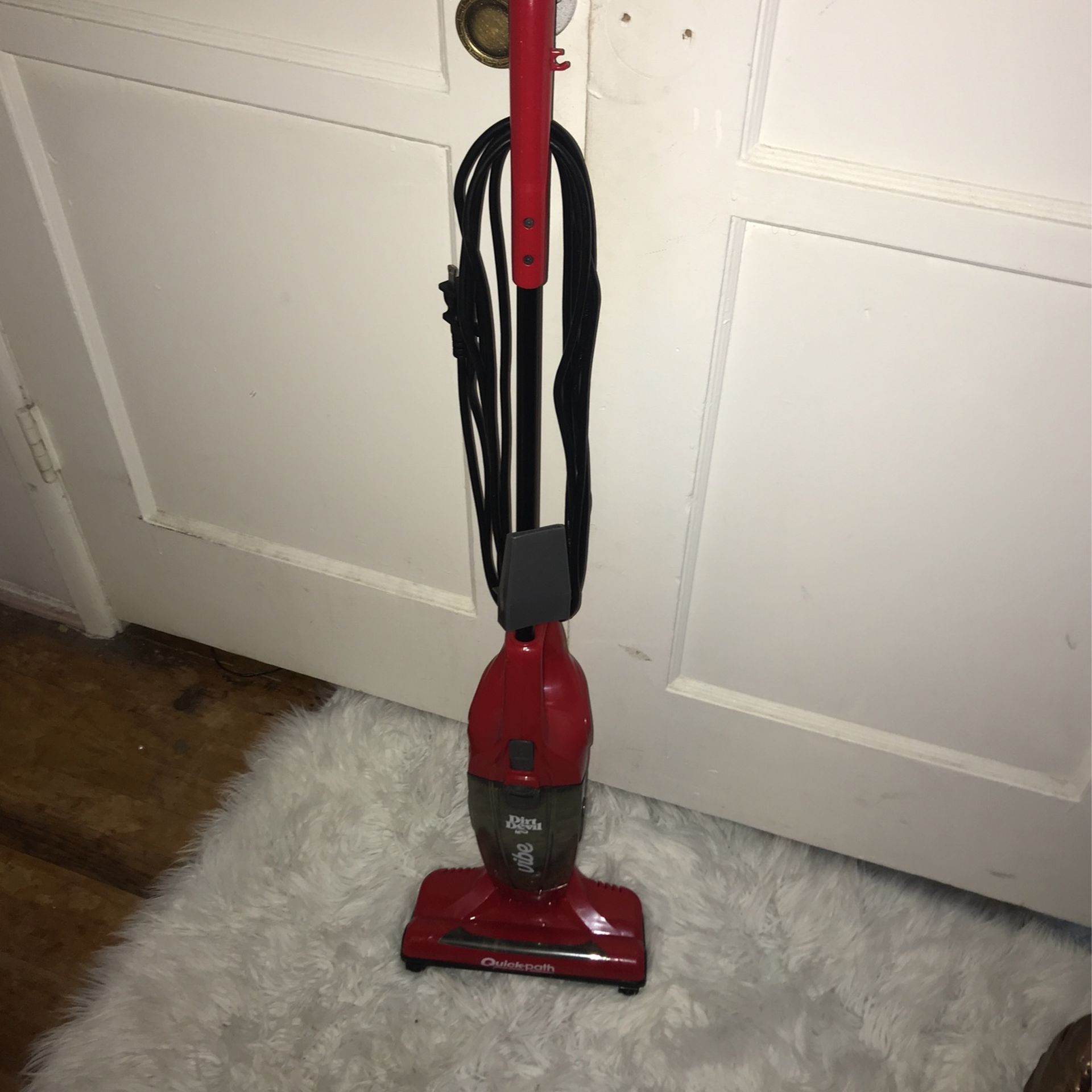 Dirt Devil Small Vacuum QuickPath