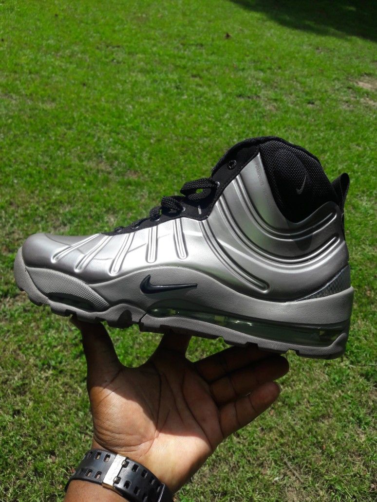 ** NIKE AIR BAKIN POSITE METALLIC PEWTER SNEAKERS** SIZE 9