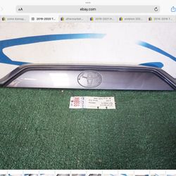 2019-2020 TOYOTA RAV-4 RAV4 REAR TAILGATE LID TRIM MOLDING OEM UF99844