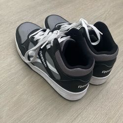 Reebok Mid Sneaker Shoes