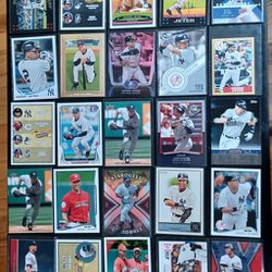 25 NEW YORK YANKEES assorted Derek Jeter baseball Cards