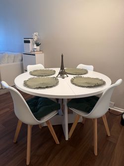 Tribesigns 47 inch Round Dining Table & 4 Chairs