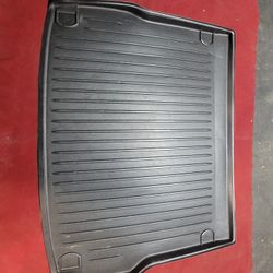  2014  USED TRUNK LINER  AUDI Q5 
11525 S HALSTED DUNKIN DONUTS 
30$   CASH ONLY AS IS 