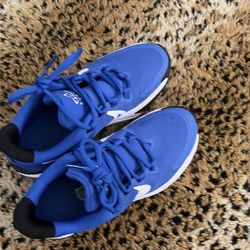Nike Star Runner 4 'Hyper Royal' size 4 youth