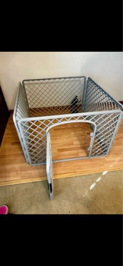 New in box indoor or outdoor pet play pen with door