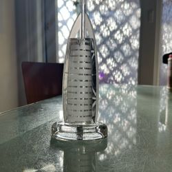 Dubai Glass Statue 