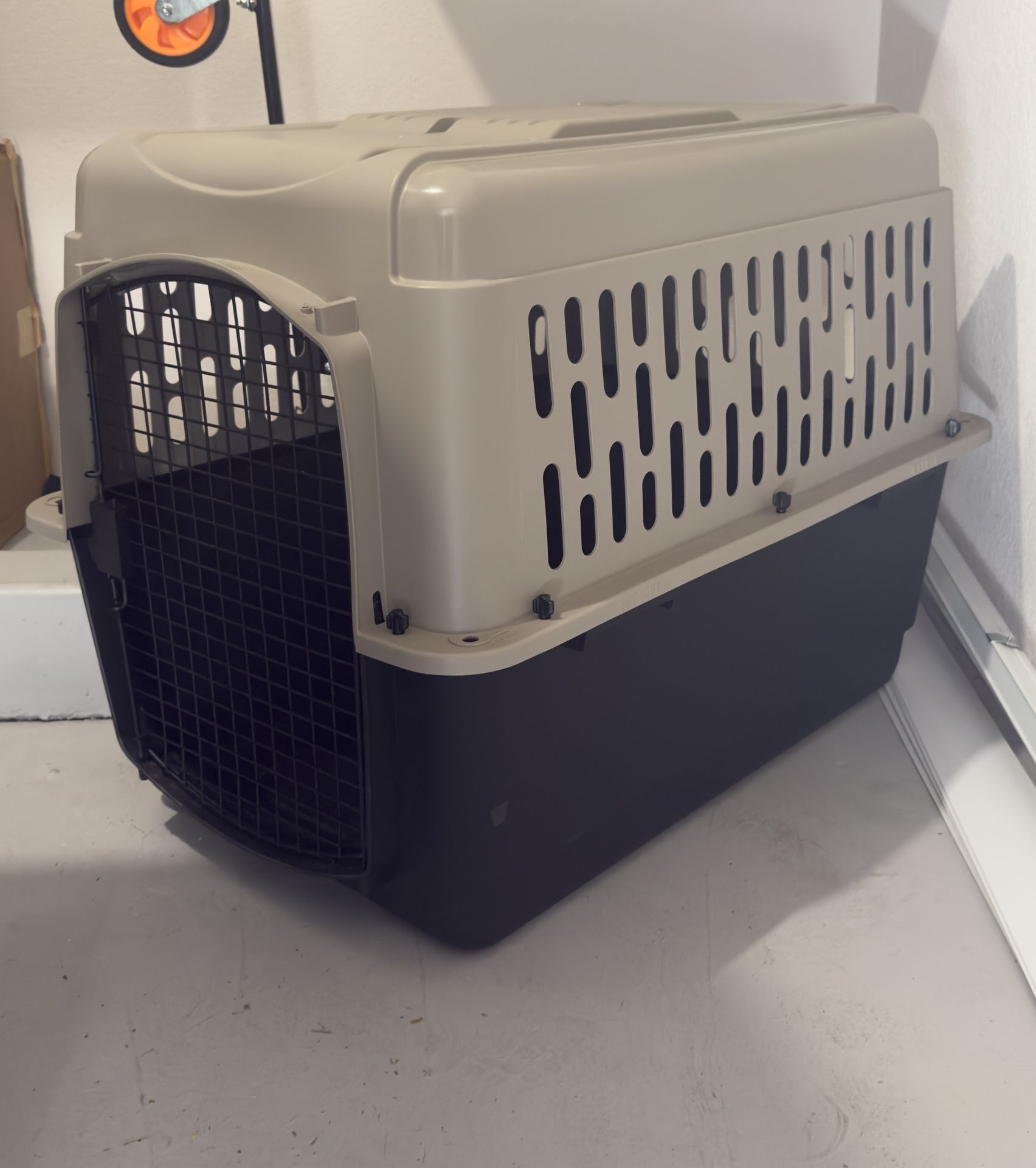 Medium To Large Size Dog Kennel