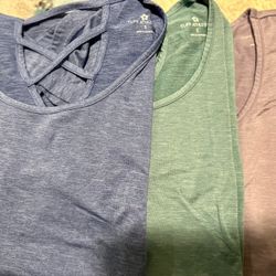 8 Women’s Workout Shirts size medium