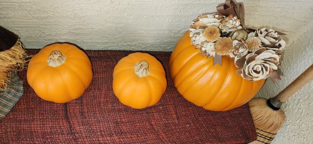 ATTENTION CRAFTERS SUPPLIES sola wood flowers