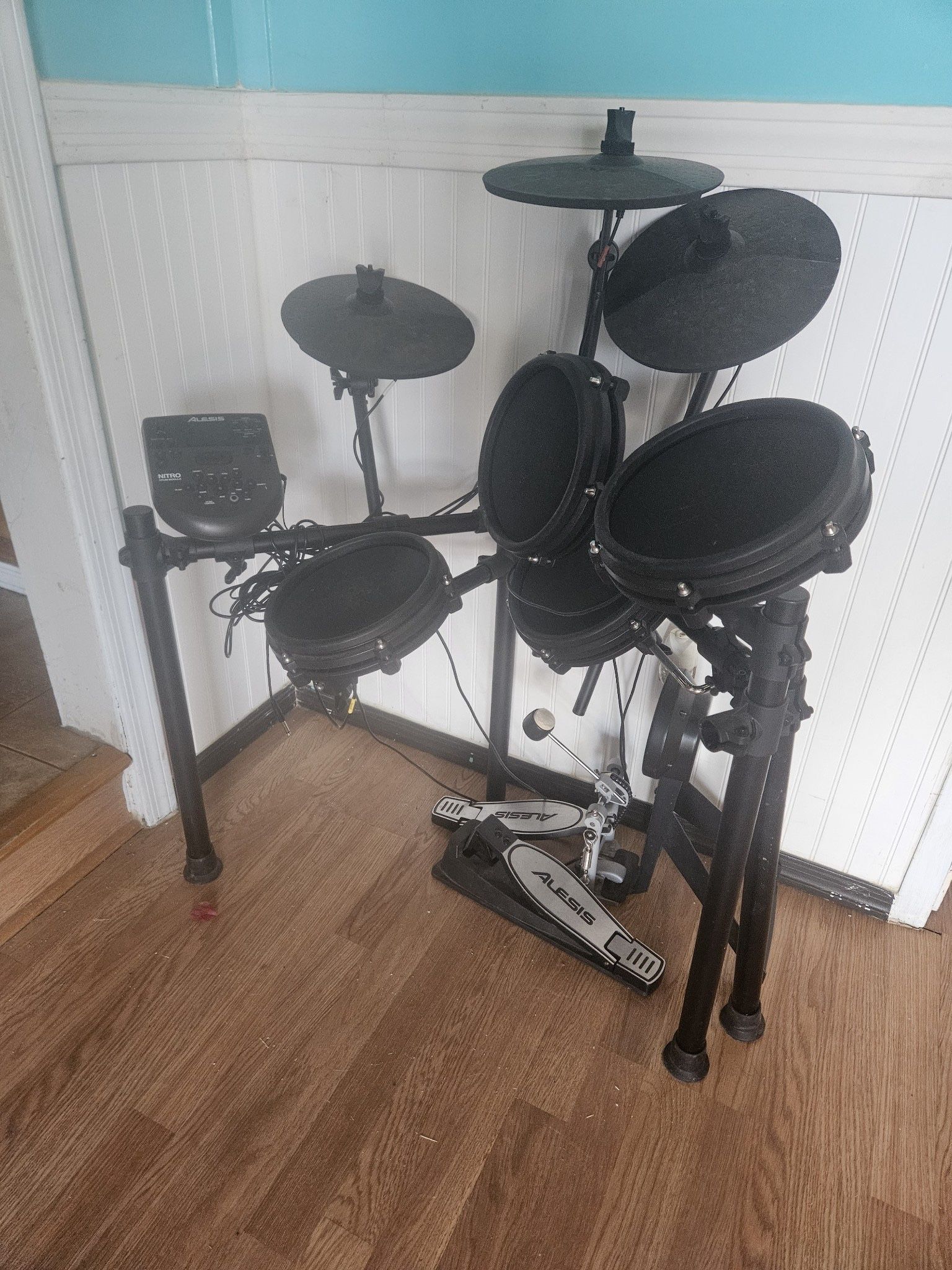 Alesia Drum Set