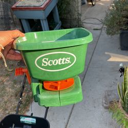Scott’s Turf Builder