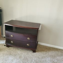 Tv Stand / Picture Table 