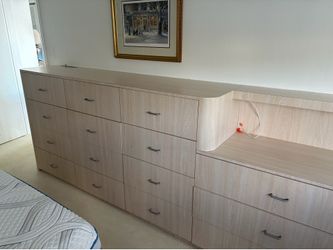 Bedroom Custom Built-in  Funiture