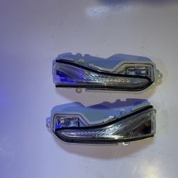 Q50/Q60 Side Mirror Blinkers