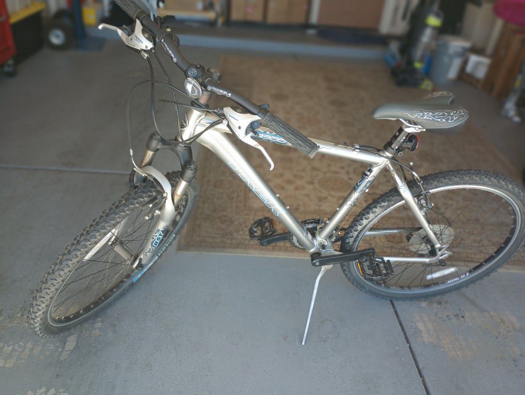 Trek4300 Gala Mountain Bike 18" Frame Original Owner 