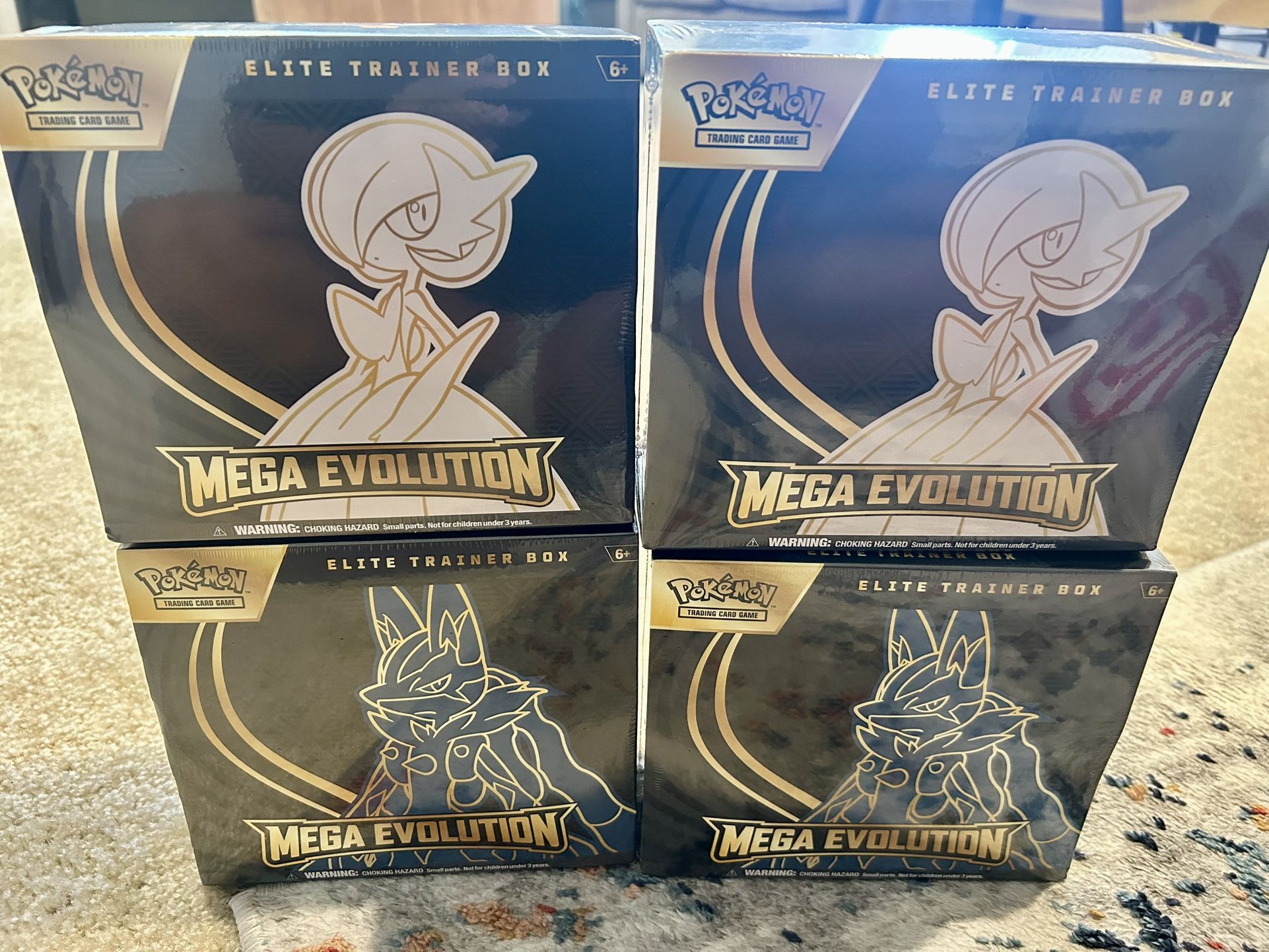 Mega Evolutions ETB