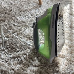 Steam Iron Black & Decker