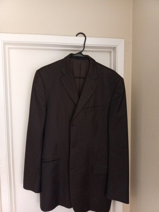 Men's Burberry London Suit Coat  Size 42 Long 100 Percent Made Of Wool USA