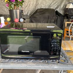 Small Microwave 