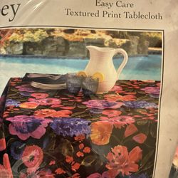 Brand New Fabric Table Cloth ♥️