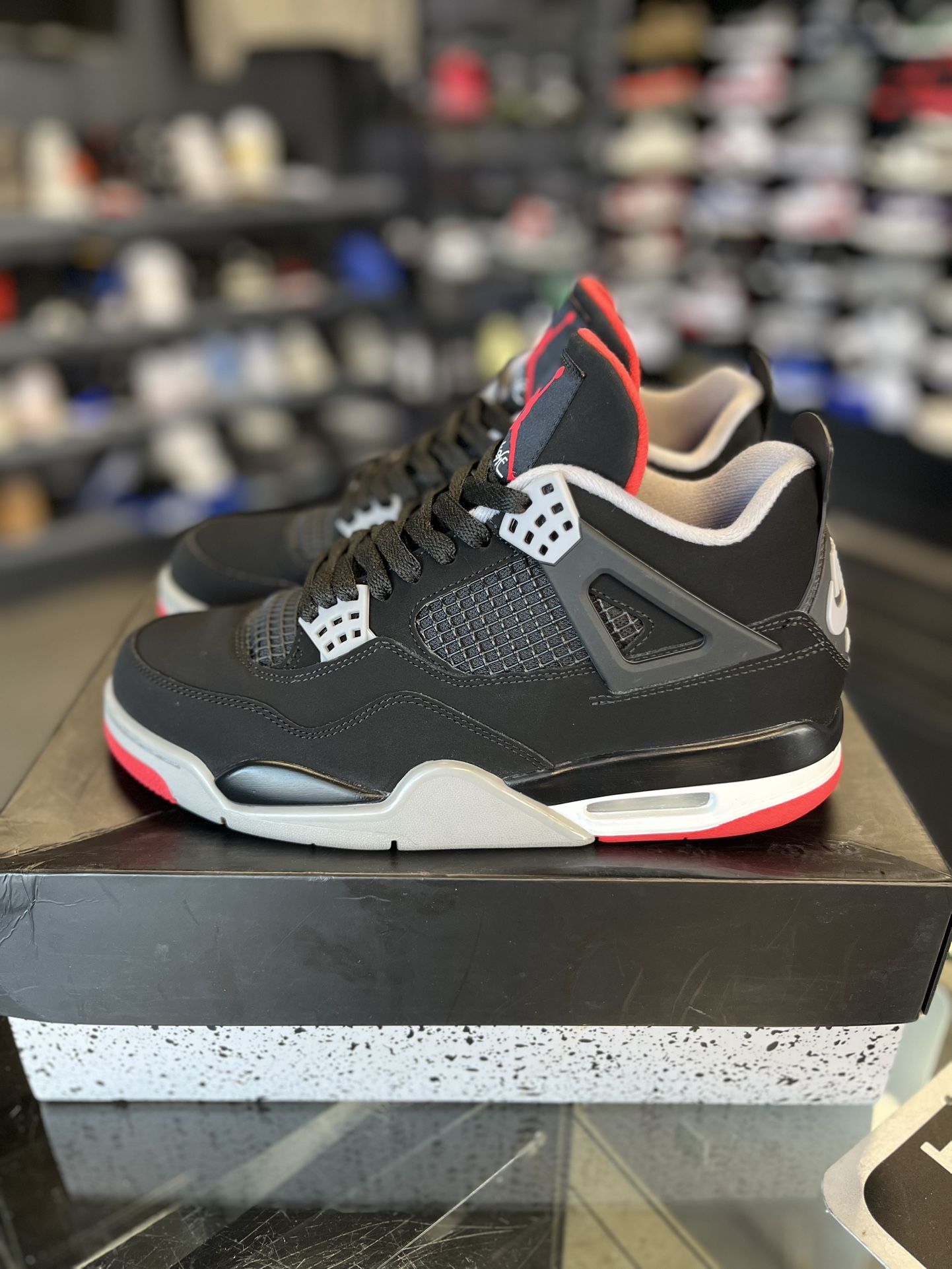 Jordan 4 “Bred” Size 8.5
