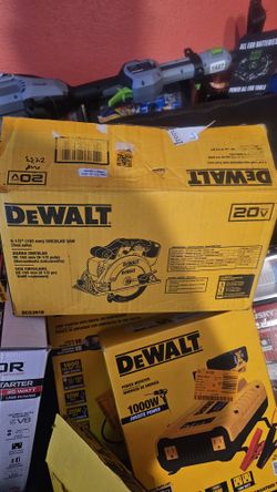 DEWALT  Saw  6 1/2