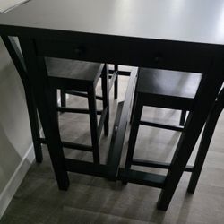 Black Table and 4 High Chairs