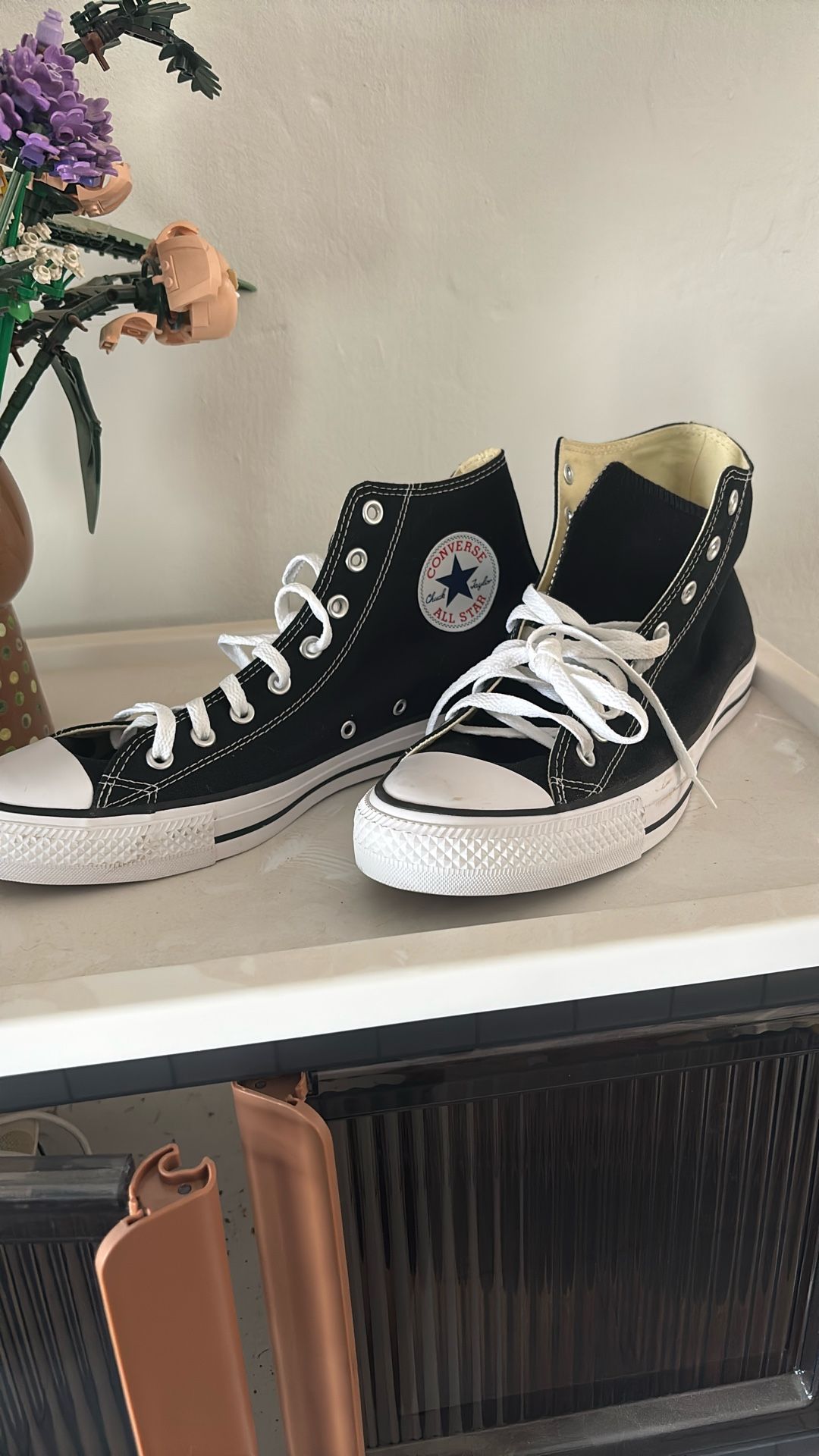 Converse High Tops Men’s 11