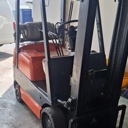 Forklift