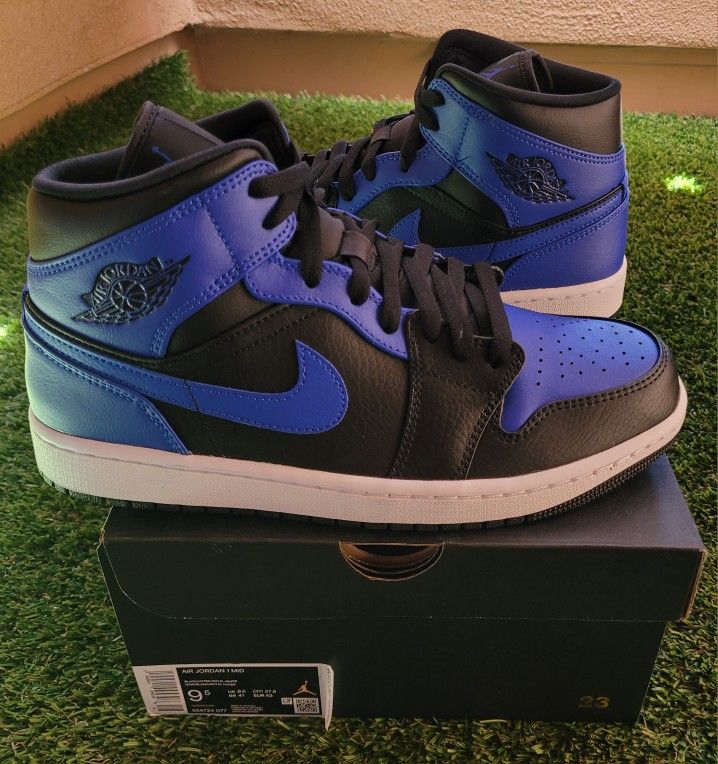 Jordan 1 Hyper Royal