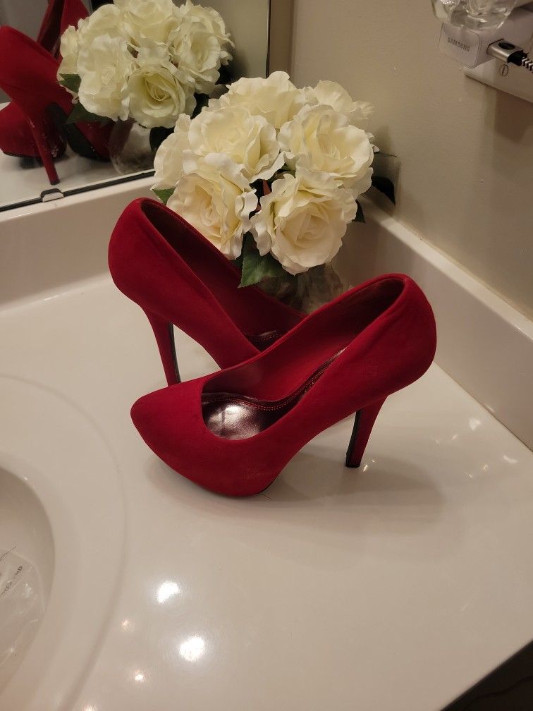 Red HEELS