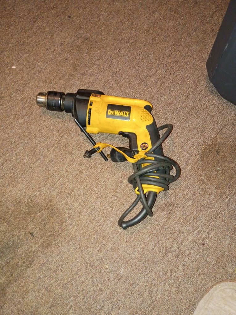 DeWalt 511 VSR Hammer Drill
