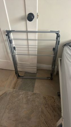 LAUNDRY STAND