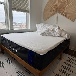 NECTAR queen size mattress 