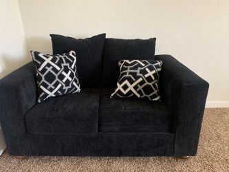 Couch set- like new