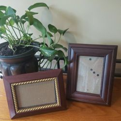Vtg (2) Brown & Brown/Gold Picture Frame Set - Holds 4x6 Photos