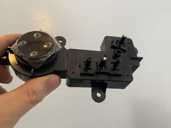 Tesla Model S Front Left Seat Switch Assembly OEM 1049317-00
