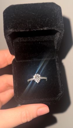 Engagement Ring (Real Diamonds And Gold)