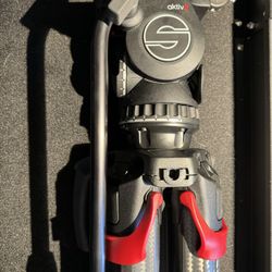 Brand new Sachtler activ 8 Flowtech 75 Tripod