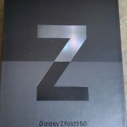 Samsung Galaxy Z Fold3 5G SM-F926U, 512GB, Phantom Black (Unlocked)

