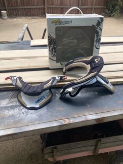 Neck brace