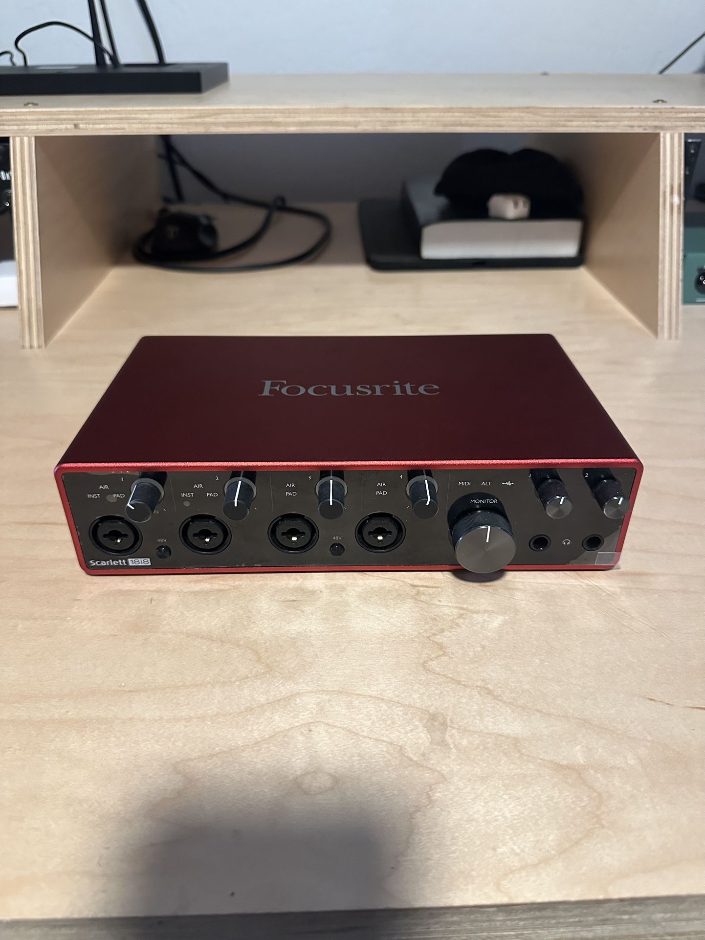 Scarlett interface 18i8