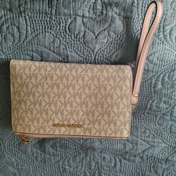 Michael Kors Jet Set Smart Phone Wallet