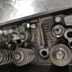Small Block Chevy 350 Vortec Heads