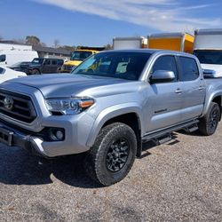 2022 TOYOTA TACOMA DOUBLE CAB SR5 PREGUNTE POR COMPADRE JUAN 