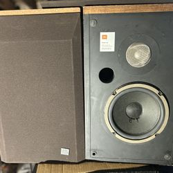 JBL L46 Speakers 