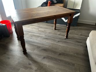 Desk table